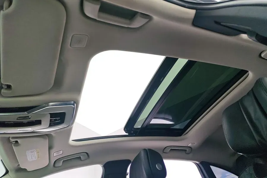 2020 HongQi H9 2.0T 252HP L4 7DCT,autocango,china used car exporter,china ev exporter,chinese used car exporter,chinese used ev exporter