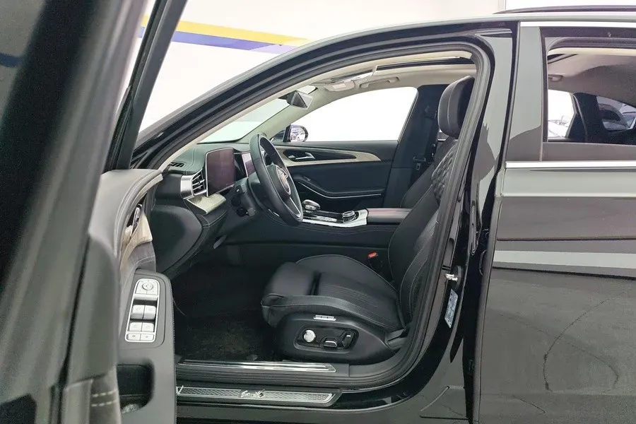 2020 HongQi H9 2.0T 252HP L4 7DCT,autocango,china used car exporter,china ev exporter,chinese used car exporter,chinese used ev exporter