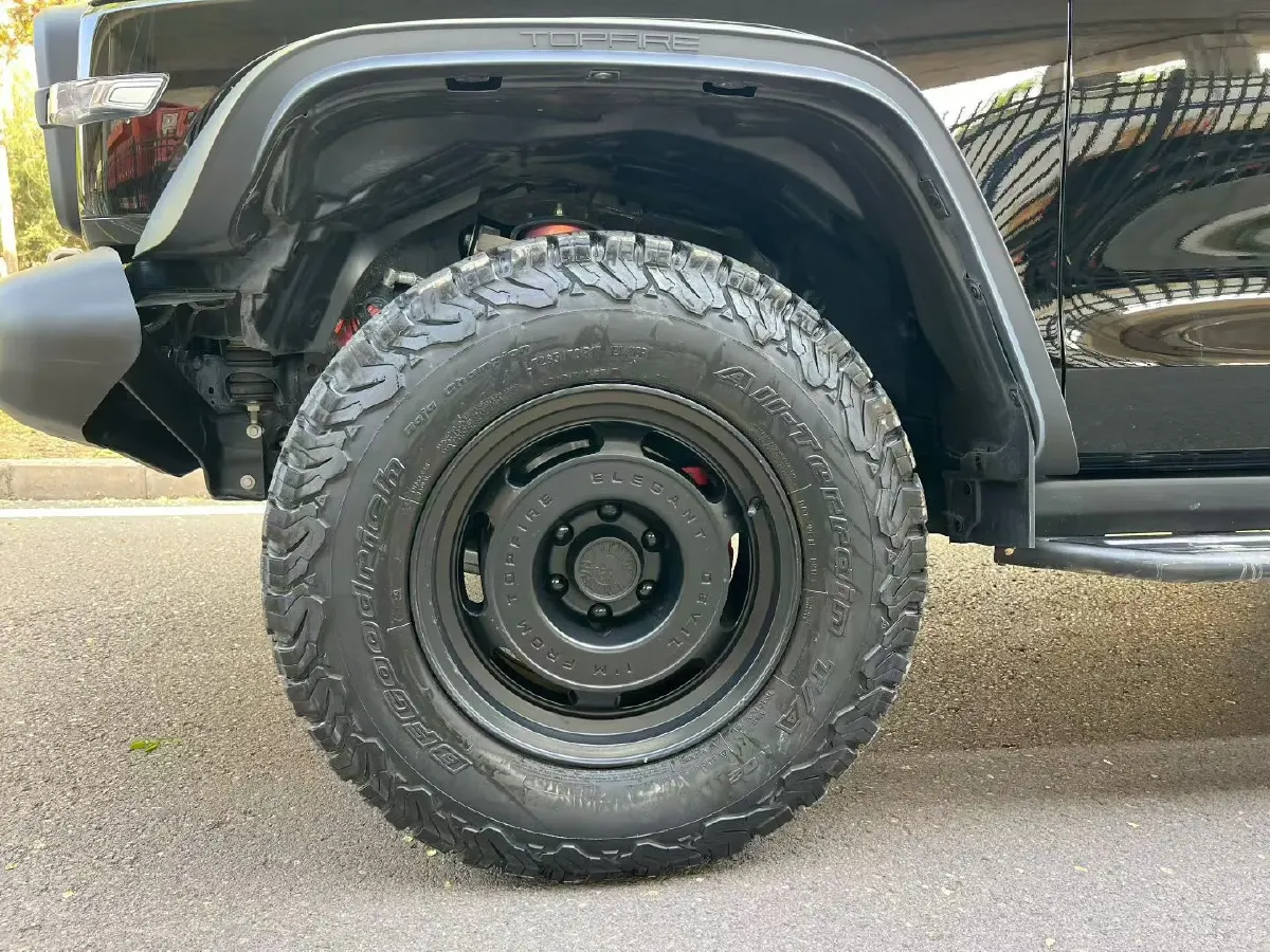 2023 Tank 300 2.0T 227HP L4 8AT,autocango,china used car exporter,china ev exporter,chinese used car exporter,chinese used ev exporter