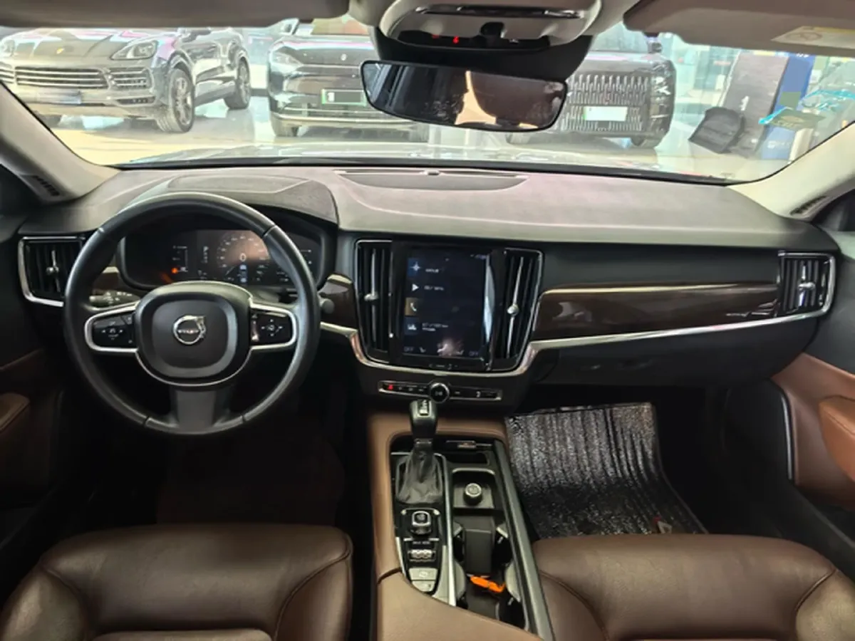 2018 Volvo S90 2.0T 254HP L4 8AT,autocango,china used car exporter,china ev exporter,chinese used car exporter,chinese used ev exporter