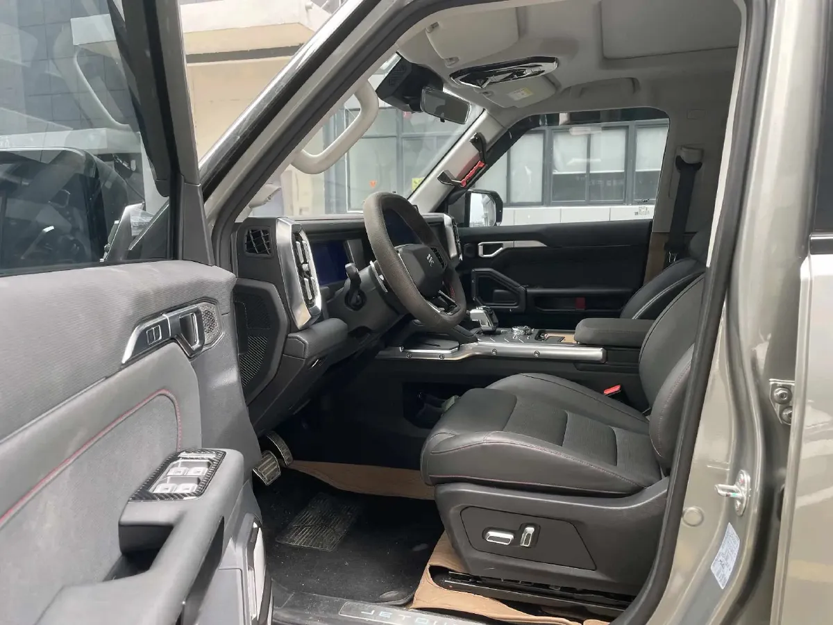 2023 Jetour Traveller 2.0T 254HP L4 7DCT,autocango,china used car exporter,china ev exporter,chinese used car exporter,chinese used ev exporter