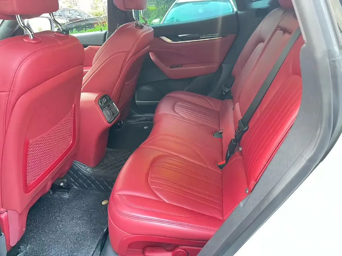 2019 Maserati Levante 3.0T 350HP V6 8AT,autocango,china used car exporter,china ev exporter,chinese used car exporter,chinese used ev exporter