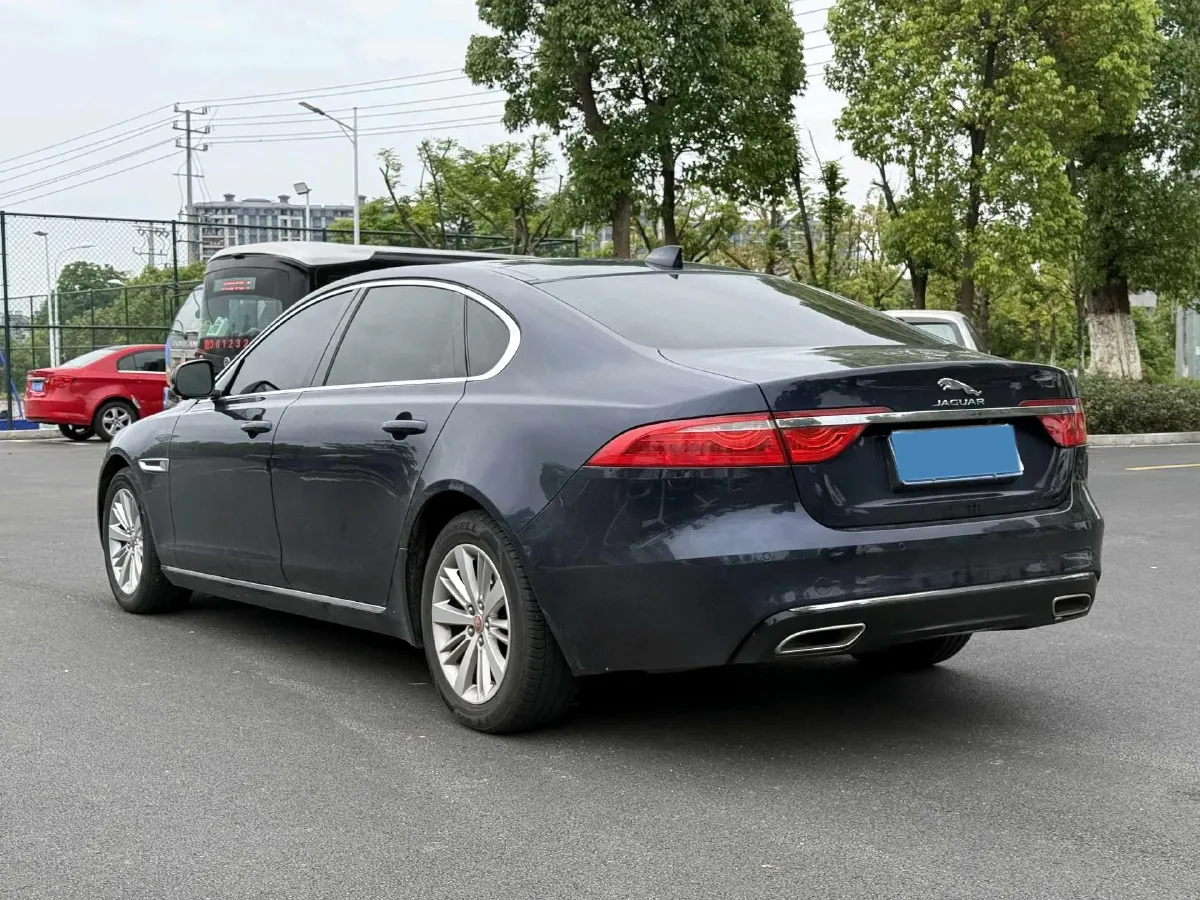 2019 HongQi HS7 3.0T 337HP V6 8AT,autocango,china used car exporter,china ev exporter,chinese used car exporter,chinese used ev exporter