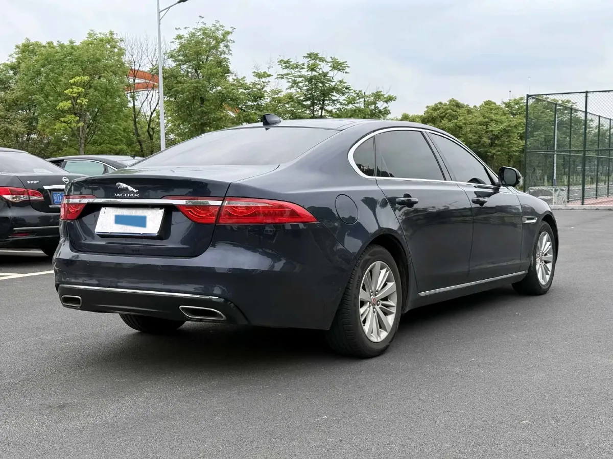 2019 HongQi HS7 3.0T 337HP V6 8AT,autocango,china used car exporter,china ev exporter,chinese used car exporter,chinese used ev exporter