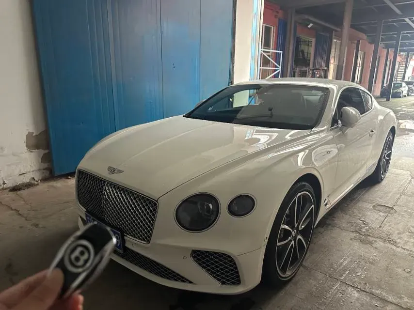 2022 Bentley Continental 4.0T 549HP V8 8DCT,autocango,china used car exporter,china ev exporter,chinese used car exporter,chinese used ev exporter