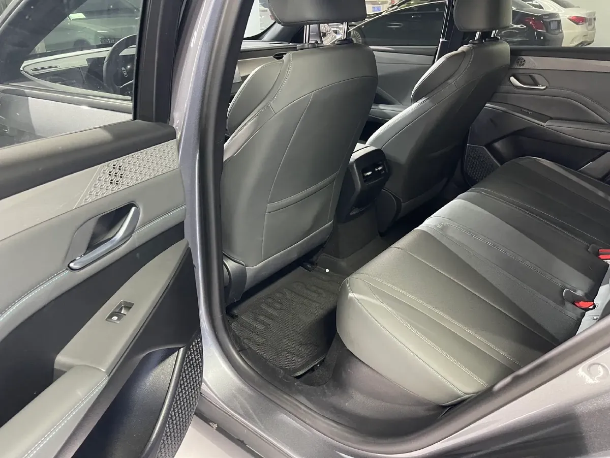 2025 BYD Qin Plus 1.5L 101HP L4 E-CVT PHEV 7.68KWH,autocango,china used car exporter,china ev exporter,chinese used car exporter,chinese used ev exporter