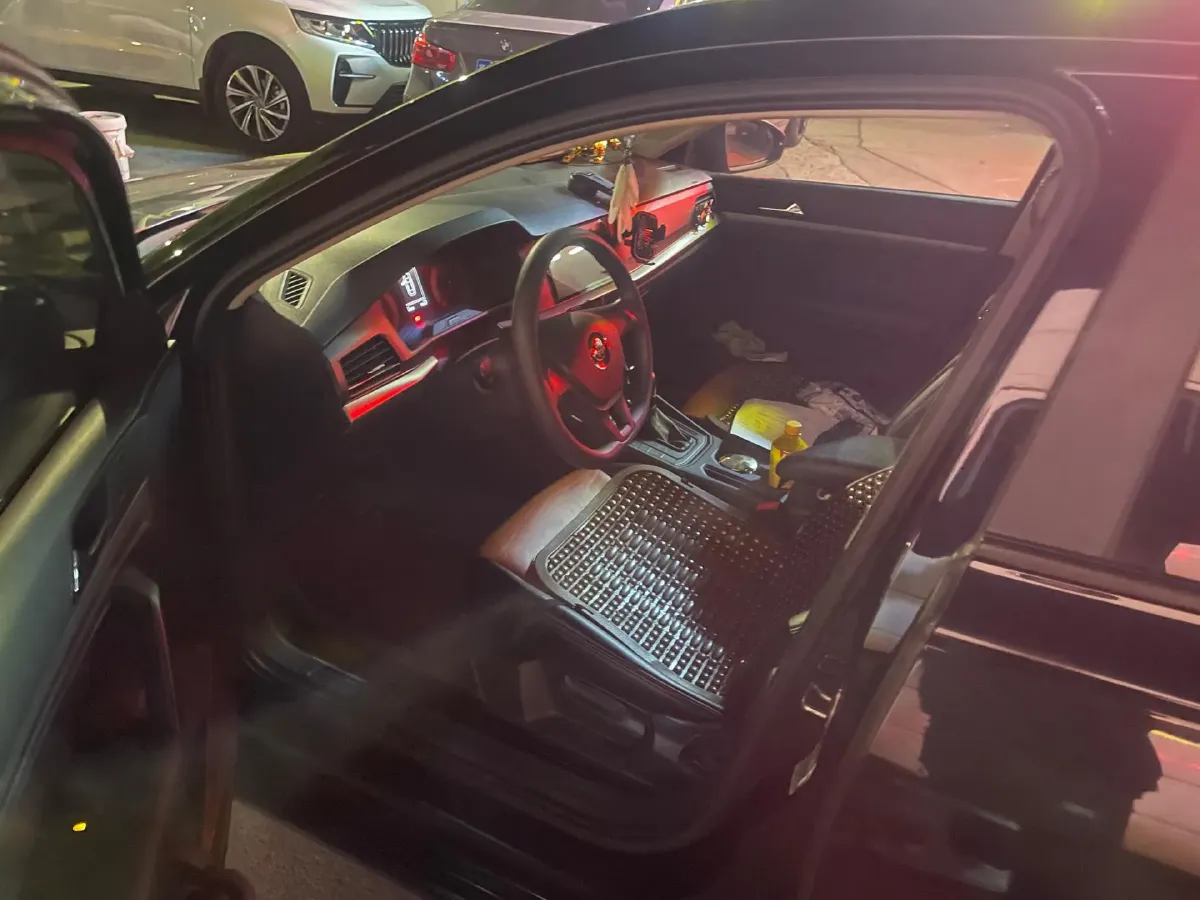 2019 Volkswagen Lavida 1.5L 113HP L4 6AT,autocango,china used car exporter,china ev exporter,chinese used car exporter,chinese used ev exporter