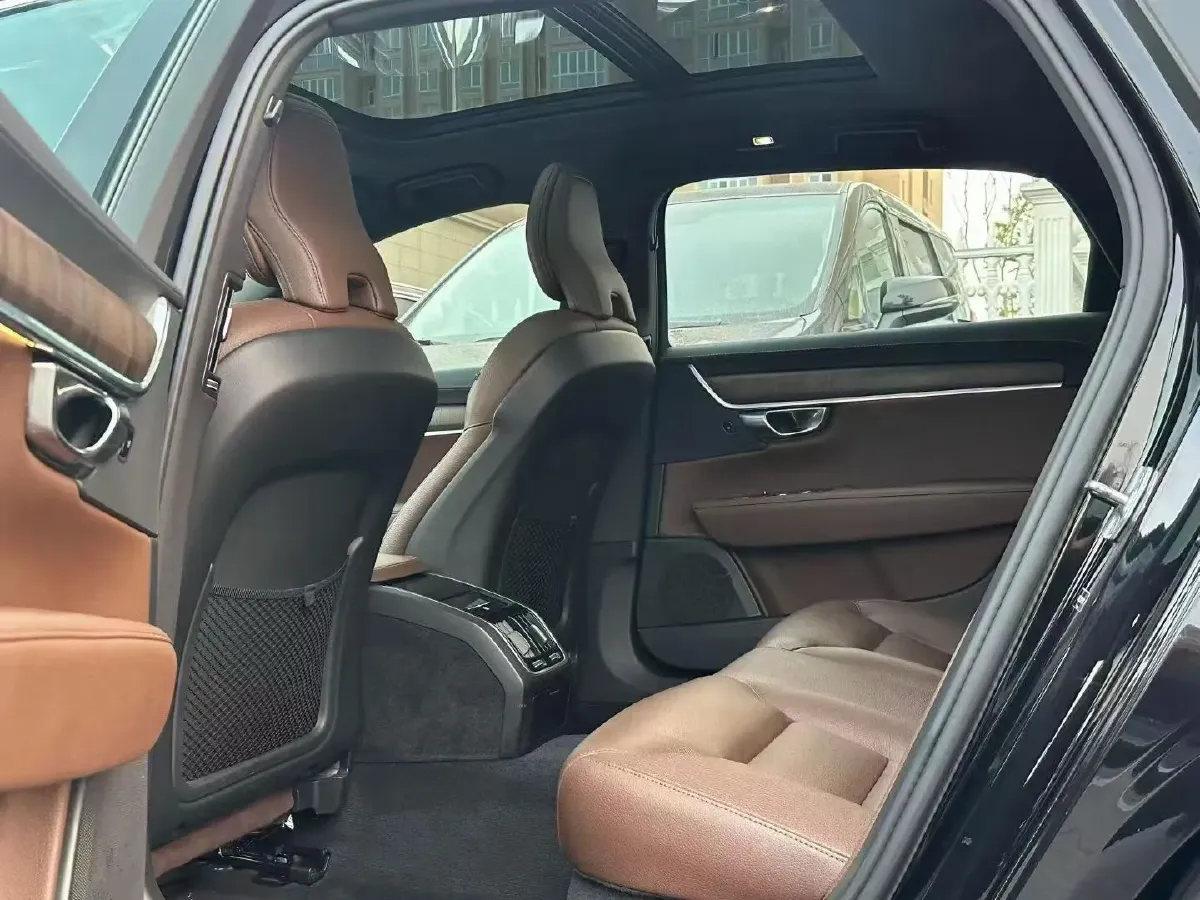 2024 Volvo S90 2.0T 250HP L4 8AT,autocango,china used car exporter,china ev exporter,chinese used car exporter,chinese used ev exporter