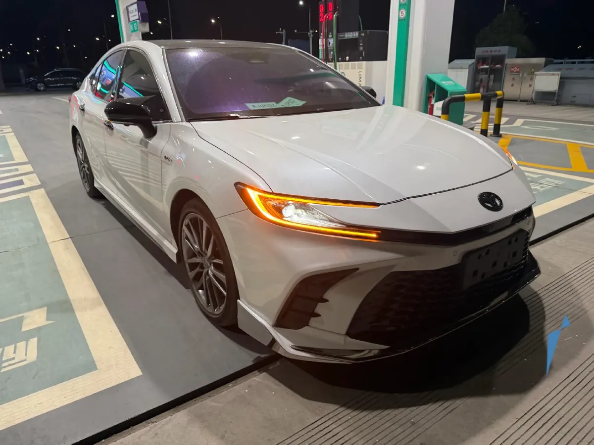 2024 Toyota Camry 2.0L 152HP L4 E-CVT Hybrid,autocango,china used car exporter,china ev exporter,chinese used car exporter,chinese used ev exporter