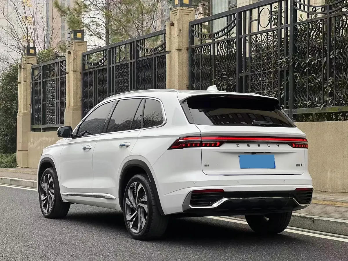 2021 Geely Monjaro 2.0T 218HP L4 7DCT,autocango,china used car exporter,china ev exporter,chinese used car exporter,chinese used ev exporter