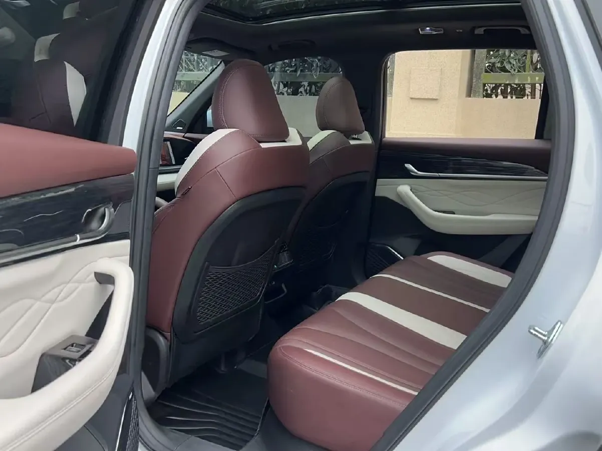 2021 Geely Monjaro 2.0T 218HP L4 7DCT,autocango,china used car exporter,china ev exporter,chinese used car exporter,chinese used ev exporter