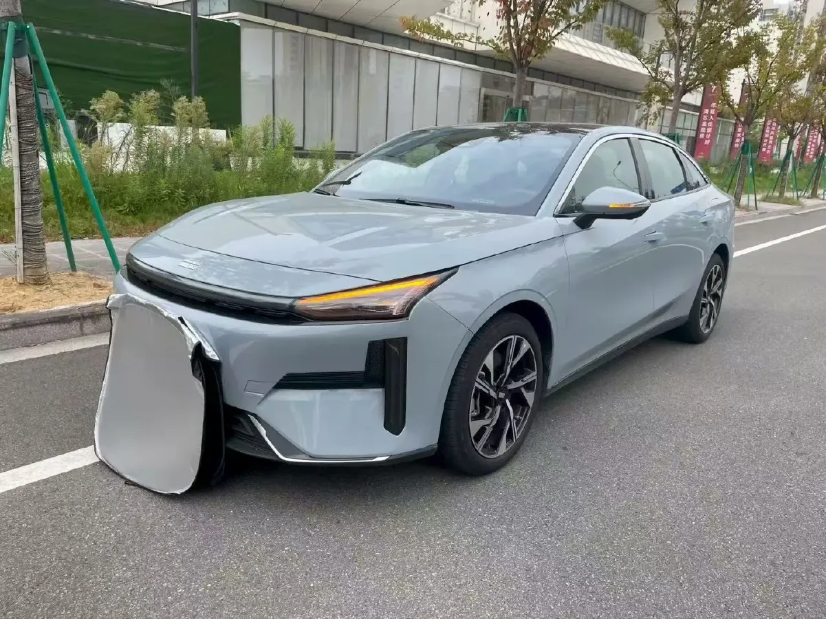 2023 Geely Galaxy L6 1.5T 163HP L4 3DHT PHEV,autocango,china used car exporter,china ev exporter,chinese used car exporter,chinese used ev exporter