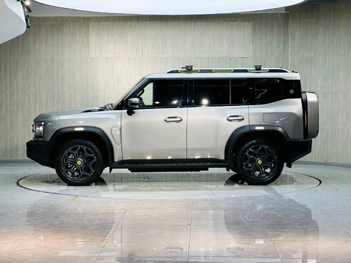 2024 Jetour ShanHai TravellerC-DM 1.5T 156HP L4 3DHT PHEV 43.24KWH,autocango,china used car exporter,china ev exporter,chinese used car exporter,chinese used ev exporter