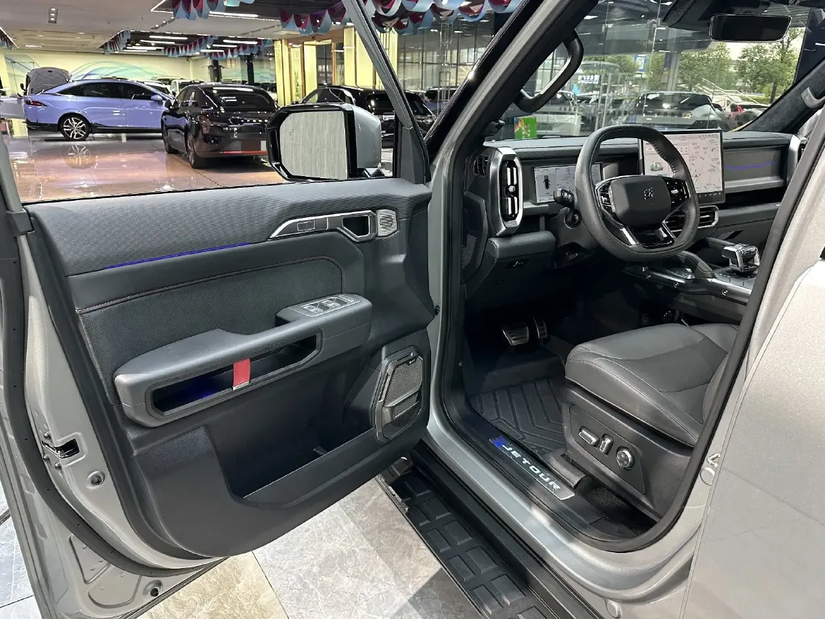 2024 Jetour ShanHai TravellerC-DM 1.5T 156HP L4 3DHT PHEV 43.24KWH,autocango,china used car exporter,china ev exporter,chinese used car exporter,chinese used ev exporter