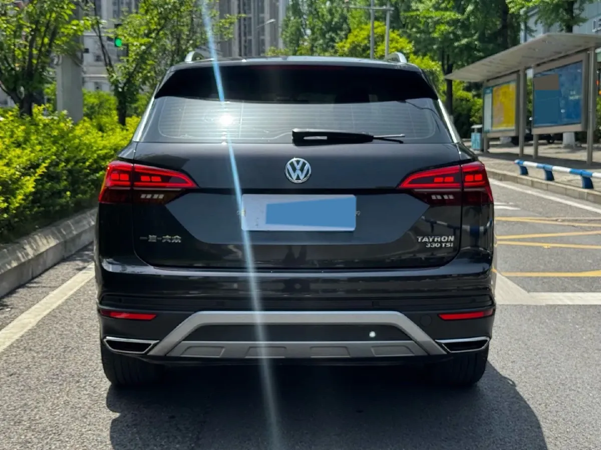 2019 Jeep Cherokee 2.0T 234HP L4 9AT,autocango,china used car exporter,china ev exporter,chinese used car exporter,chinese used ev exporter