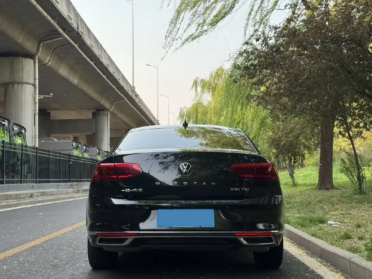 2020 Volkswagen Magotan 2.0T 186HP L4 7DCT,autocango,china used car exporter,china ev exporter,chinese used car exporter,chinese used ev exporter