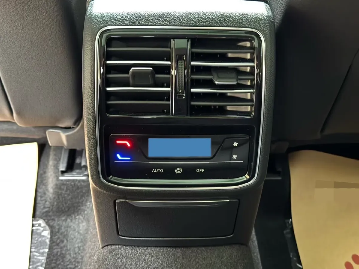 2020 Volkswagen Magotan 2.0T 186HP L4 7DCT,autocango,china used car exporter,china ev exporter,chinese used car exporter,chinese used ev exporter