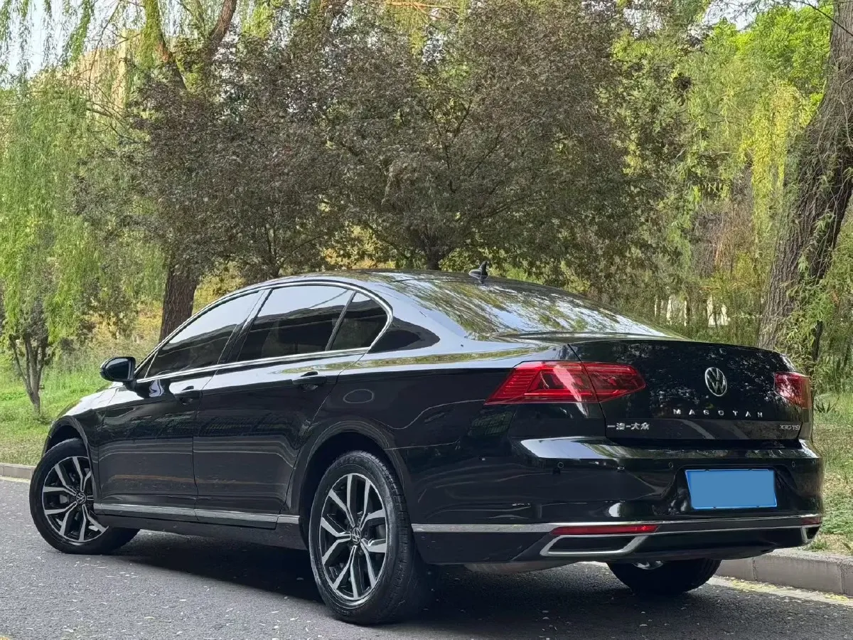 2020 Volkswagen Magotan 2.0T 186HP L4 7DCT,autocango,china used car exporter,china ev exporter,chinese used car exporter,chinese used ev exporter