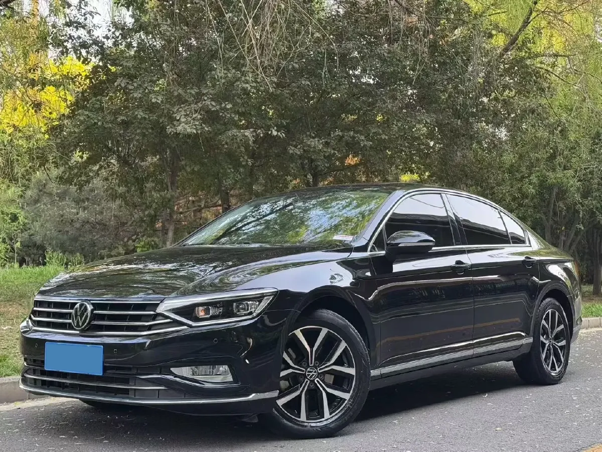 2020 Volkswagen Magotan 2.0T 186HP L4 7DCT,autocango,china used car exporter,china ev exporter,chinese used car exporter,chinese used ev exporter
