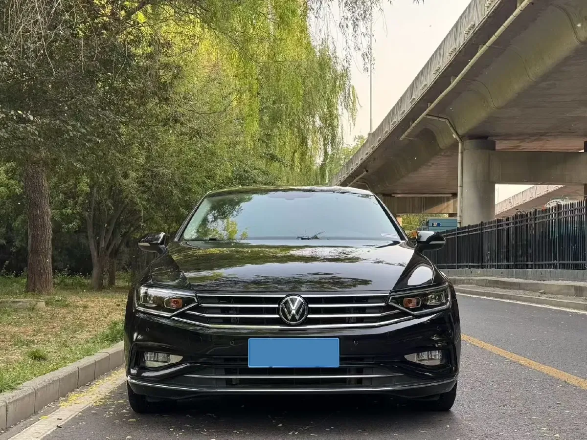 2020 Volkswagen Magotan 2.0T 186HP L4 7DCT,autocango,china used car exporter,china ev exporter,chinese used car exporter,chinese used ev exporter