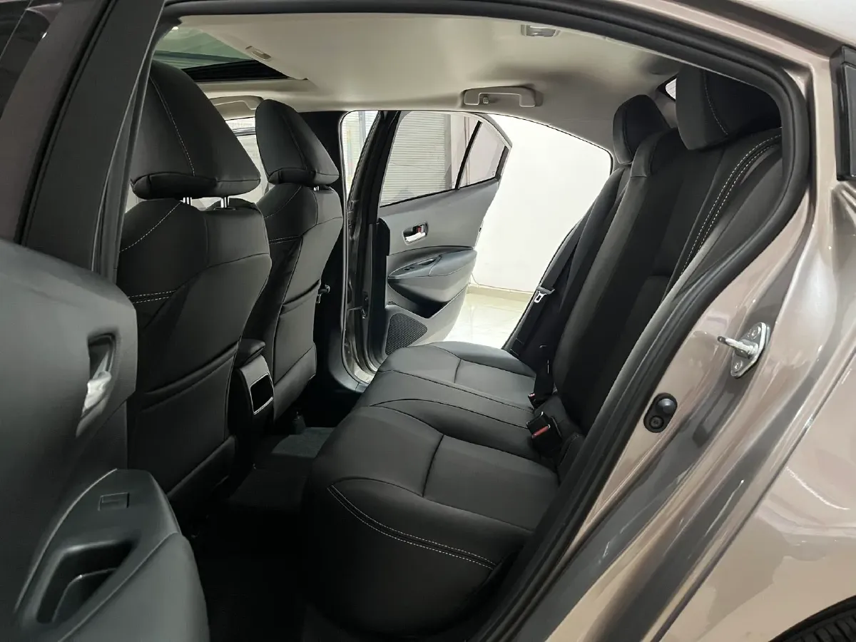 2021 Toyota Corolla 1.2T 116HP L4 CVT,autocango,china used car exporter,china ev exporter,chinese used car exporter,chinese used ev exporter