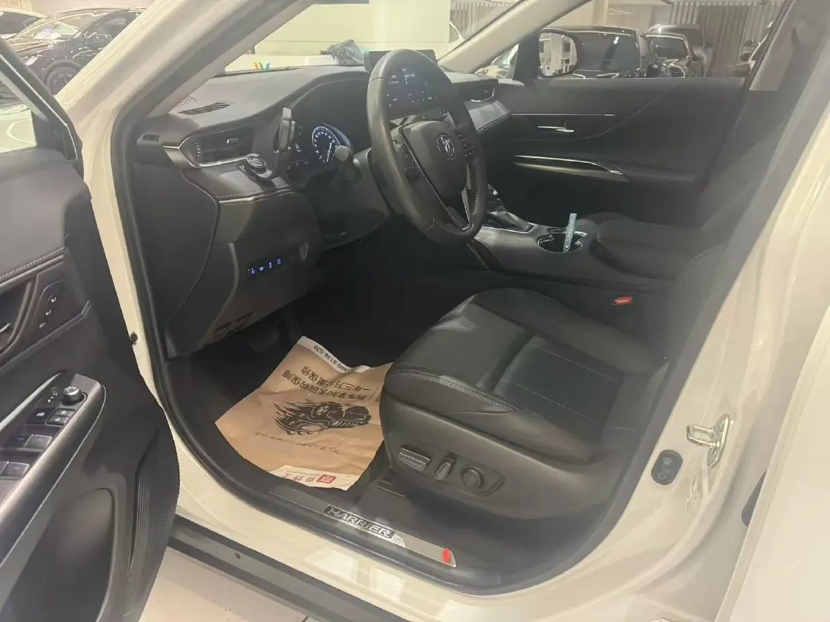 2022 Toyota Harrier 2.0L 171HP L4 CVT,autocango,china used car exporter,china ev exporter,chinese used car exporter,chinese used ev exporter