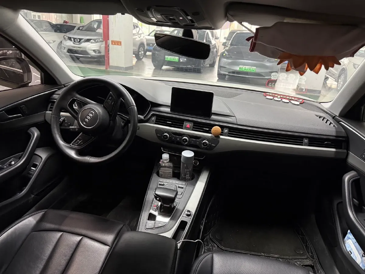 2019 Audi A4L 2.0T 190HP L4 7DCT,autocango,china used car exporter,china ev exporter,chinese used car exporter,chinese used ev exporter