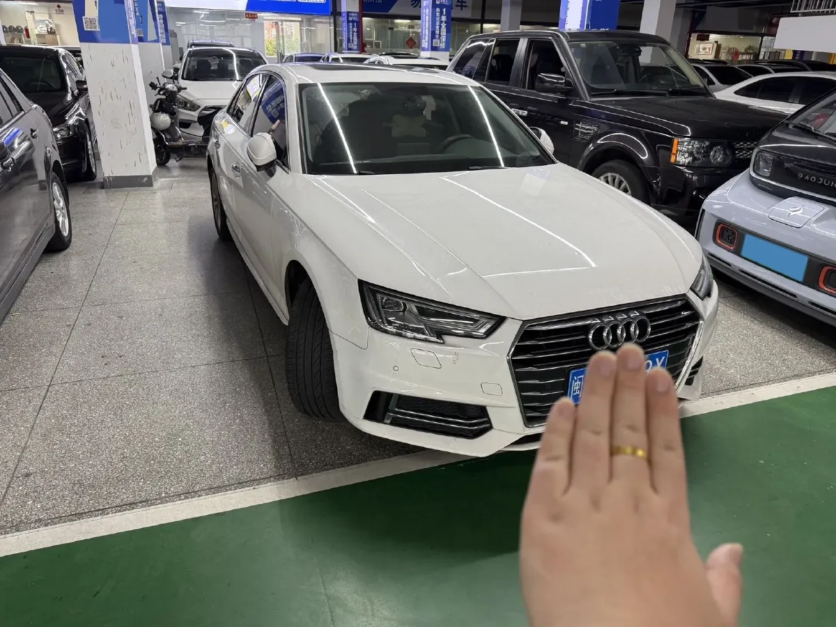 2019 Audi A4L 2.0T 190HP L4 7DCT,autocango,china used car exporter,china ev exporter,chinese used car exporter,chinese used ev exporter