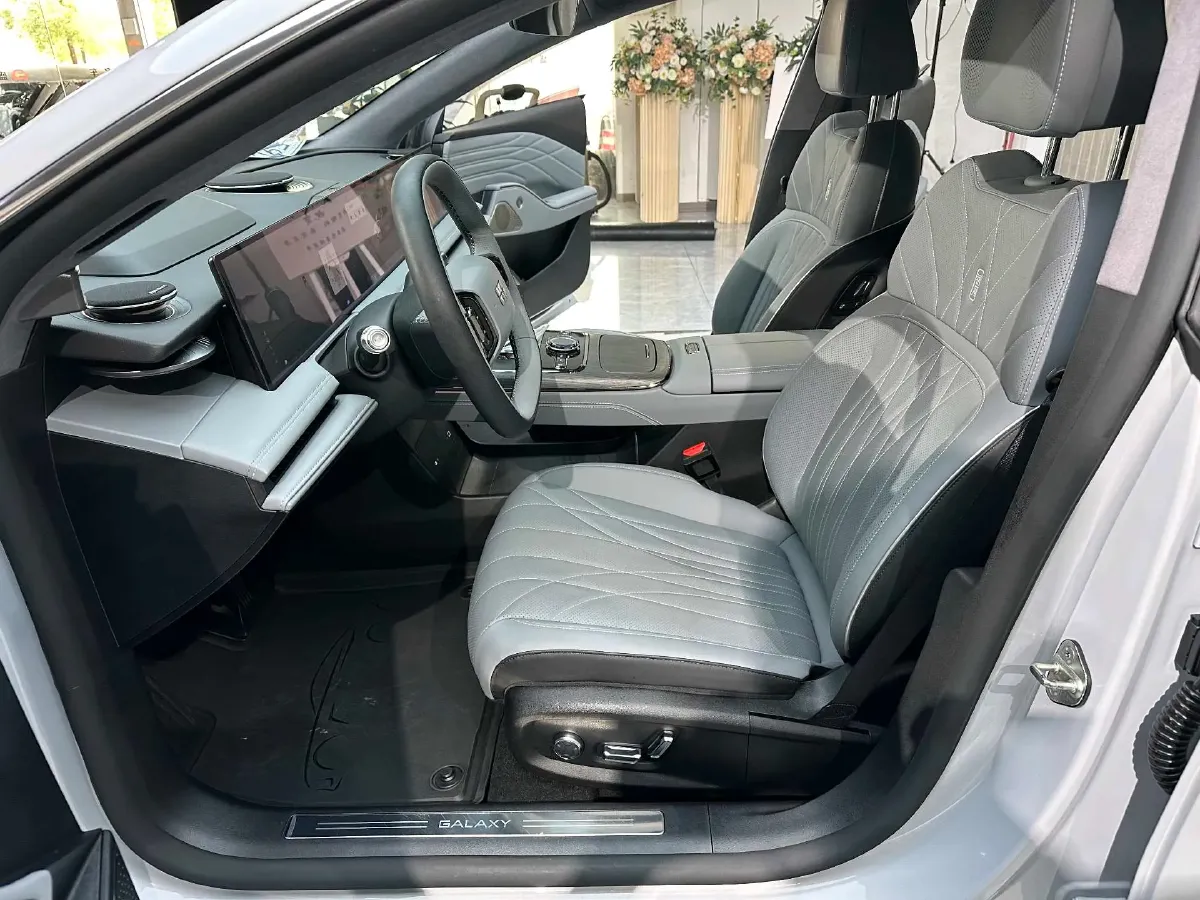 2025 Geely Galaxy E8 BEV 76KWH,autocango,china used car exporter,china ev exporter,chinese used car exporter,chinese used ev exporter