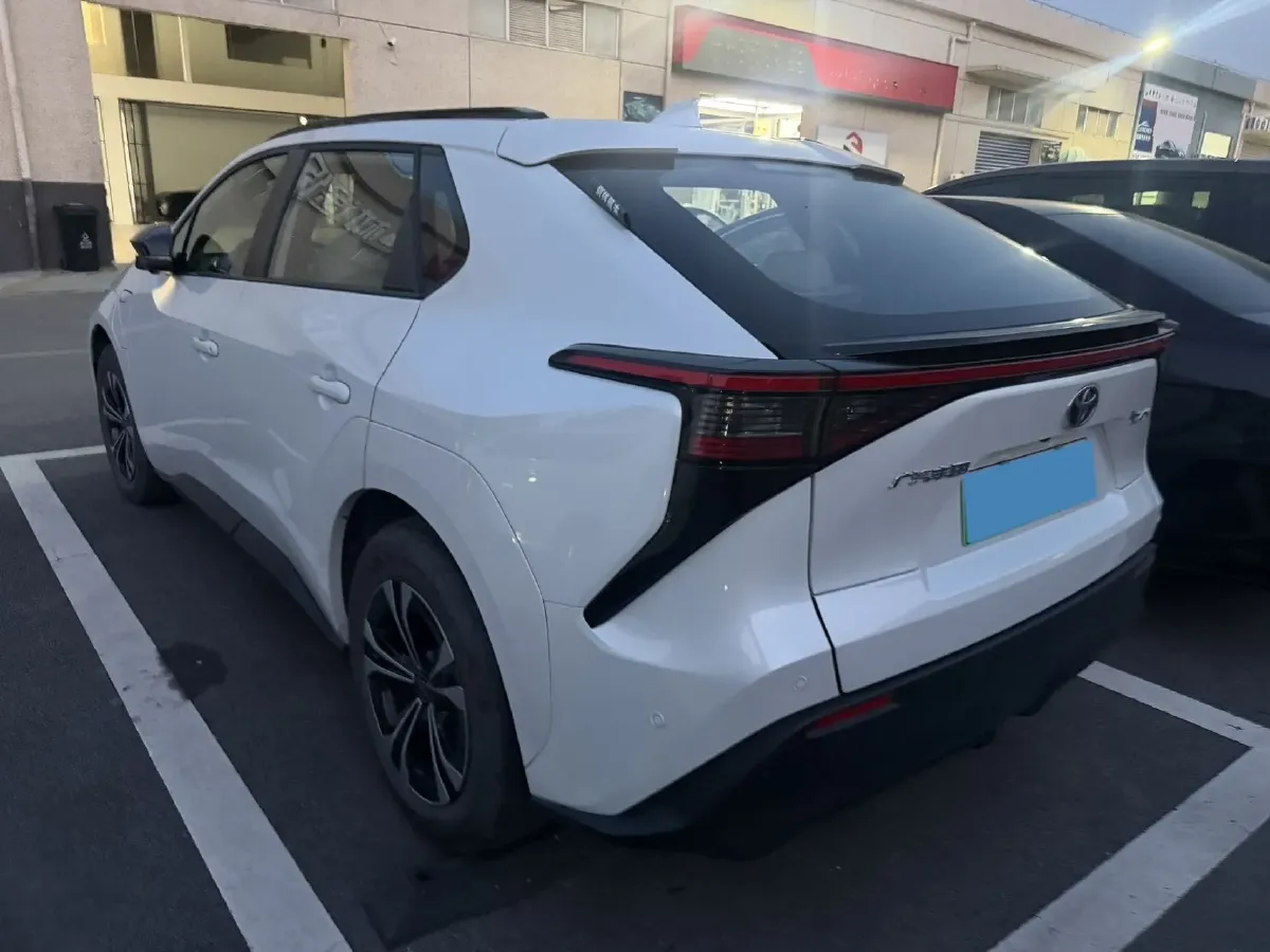 2022 Toyota bZ4X BEV 66.7KWH,autocango,china used car exporter,china ev exporter,chinese used car exporter,chinese used ev exporter