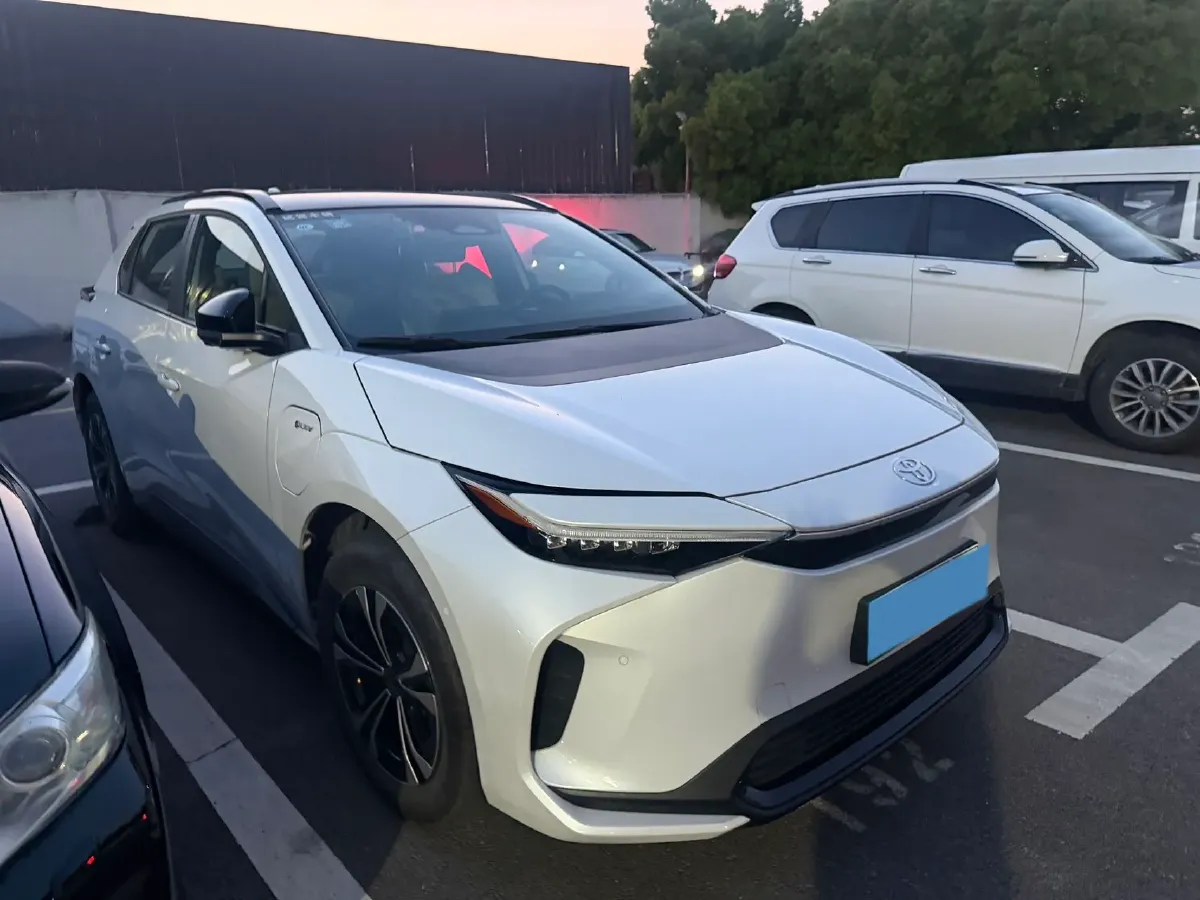 2022 Toyota bZ4X BEV 66.7KWH,autocango,china used car exporter,china ev exporter,chinese used car exporter,chinese used ev exporter
