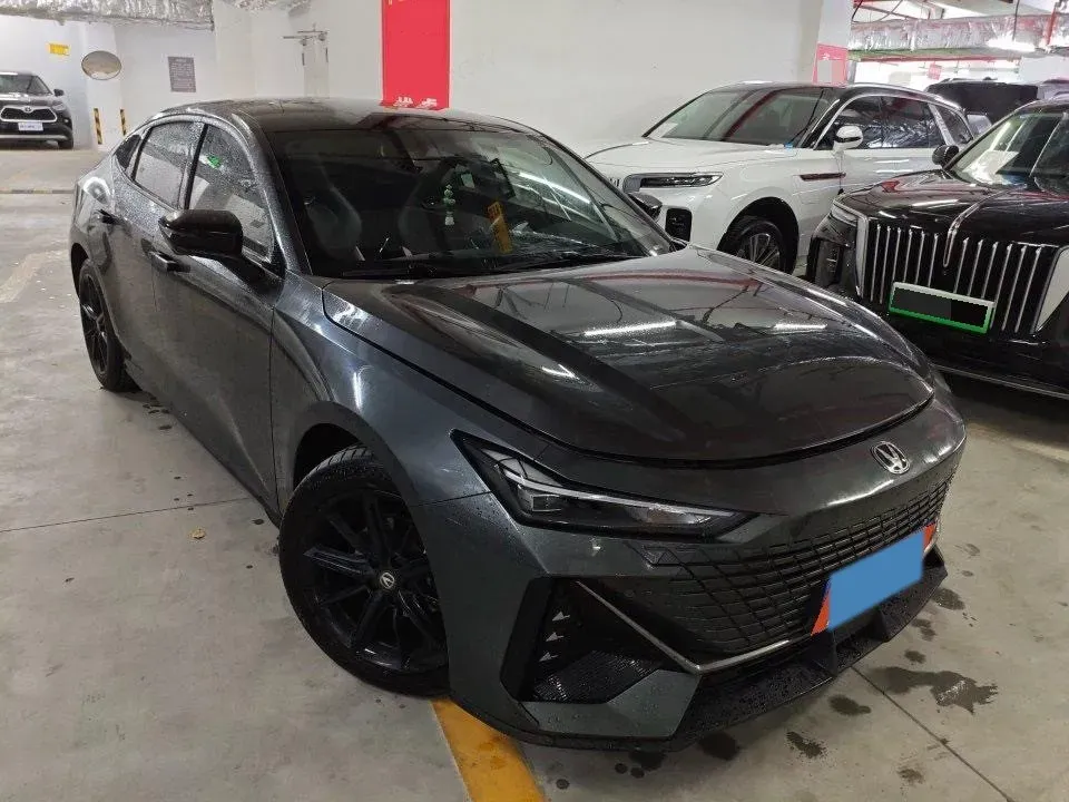 2023 ChangAn UNI-V 1.5T 188HP L4 7DCT,autocango,china used car exporter,china ev exporter,chinese used car exporter,chinese used ev exporter