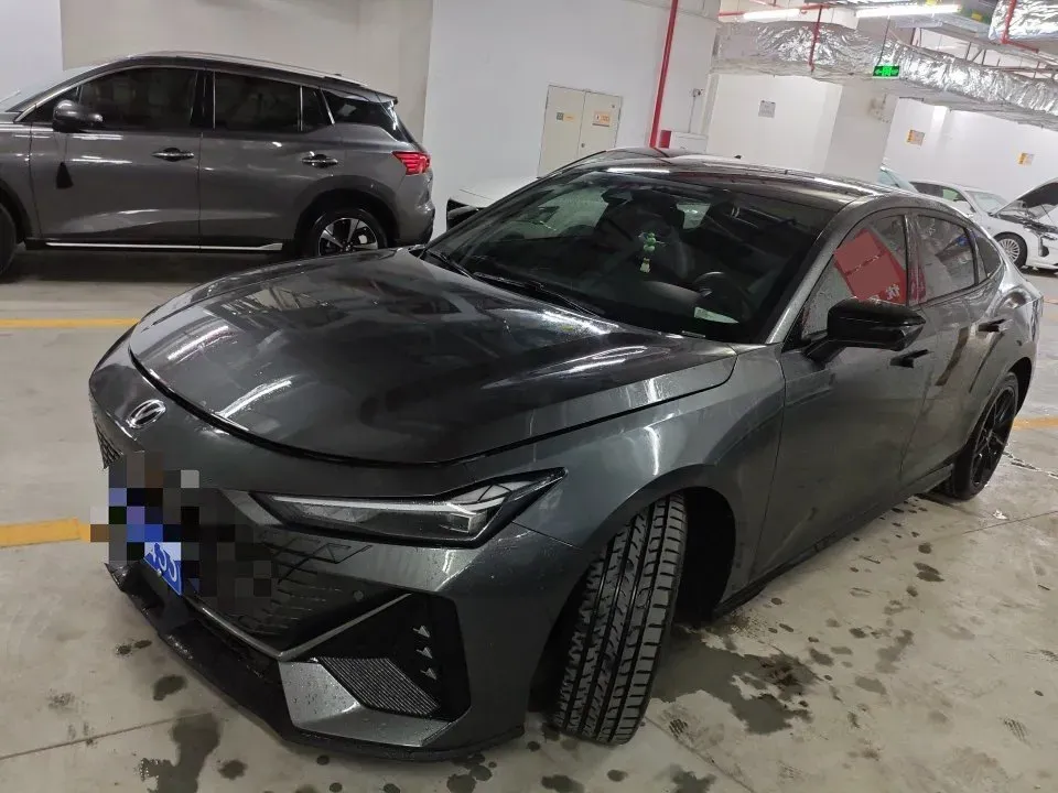 2023 ChangAn UNI-V 1.5T 188HP L4 7DCT,autocango,china used car exporter,china ev exporter,chinese used car exporter,chinese used ev exporter