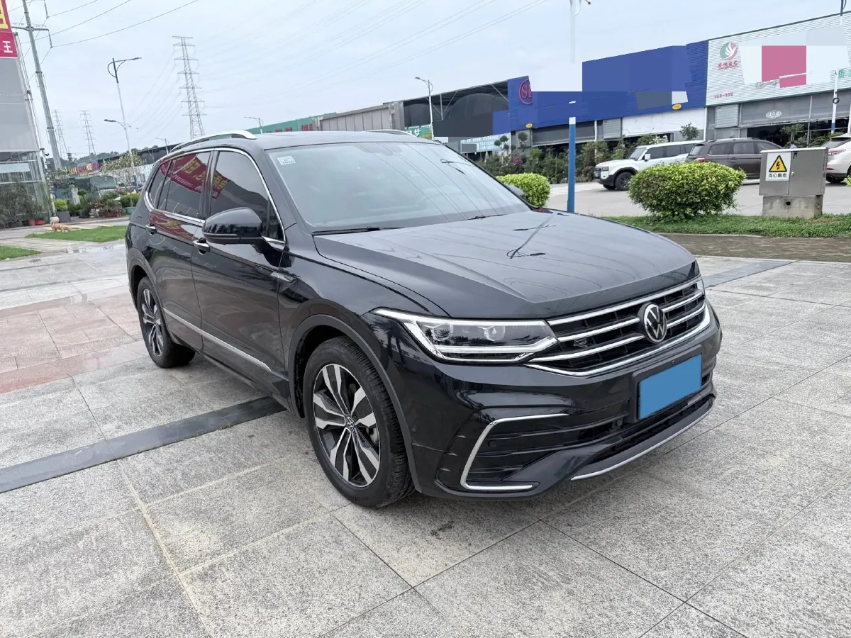 2024 Volkswagen Tiguan L 2.0T 186HP L4 7DCT,autocango,china used car exporter,china ev exporter,chinese used car exporter,chinese used ev exporter