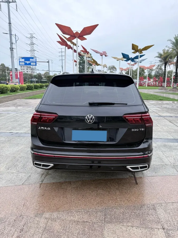 2024 Volkswagen Tiguan L 2.0T 186HP L4 7DCT,autocango,china used car exporter,china ev exporter,chinese used car exporter,chinese used ev exporter