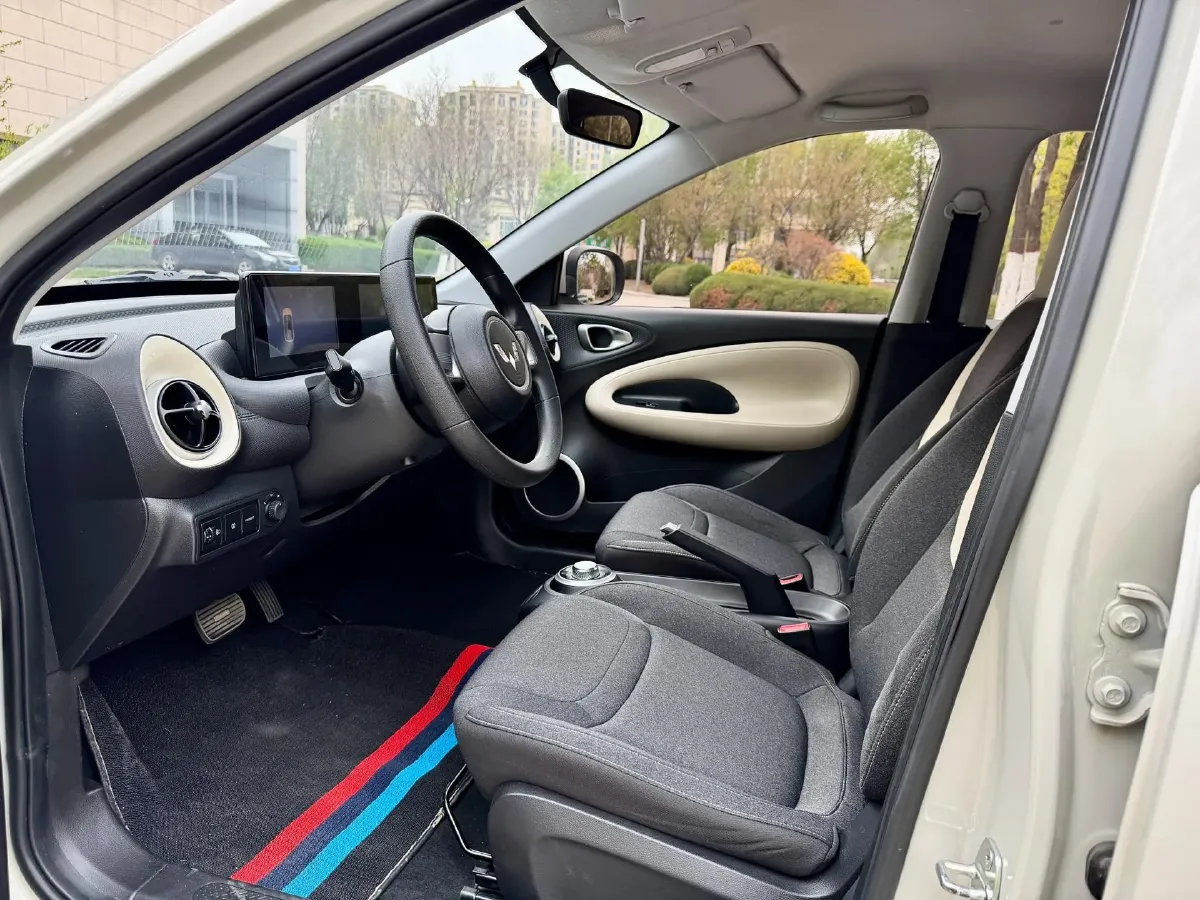 2023 WuLing BinGuo BEV 31.9KWH,autocango,china used car exporter,china ev exporter,chinese used car exporter,chinese used ev exporter