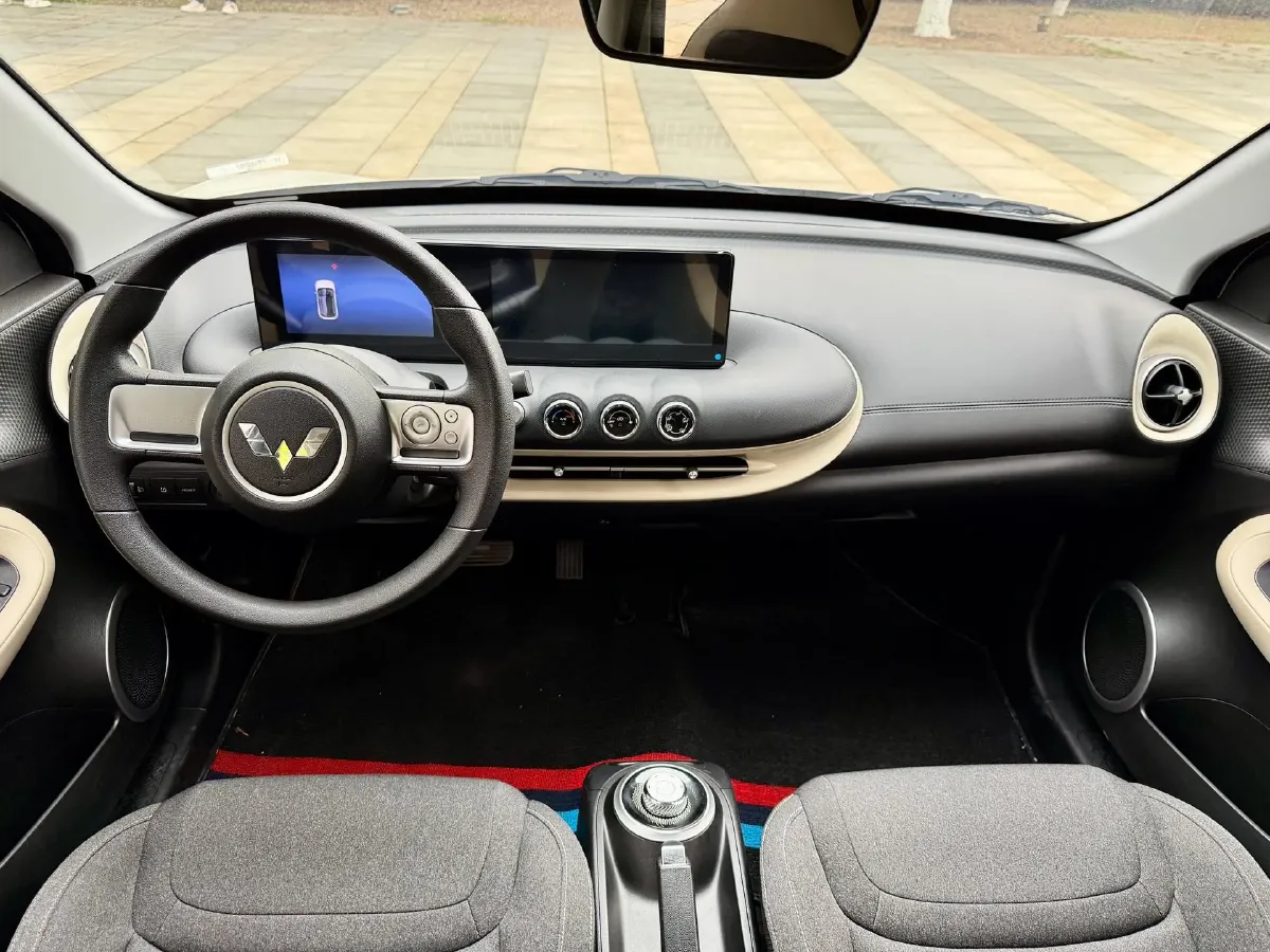 2023 WuLing BinGuo BEV 31.9KWH,autocango,china used car exporter,china ev exporter,chinese used car exporter,chinese used ev exporter