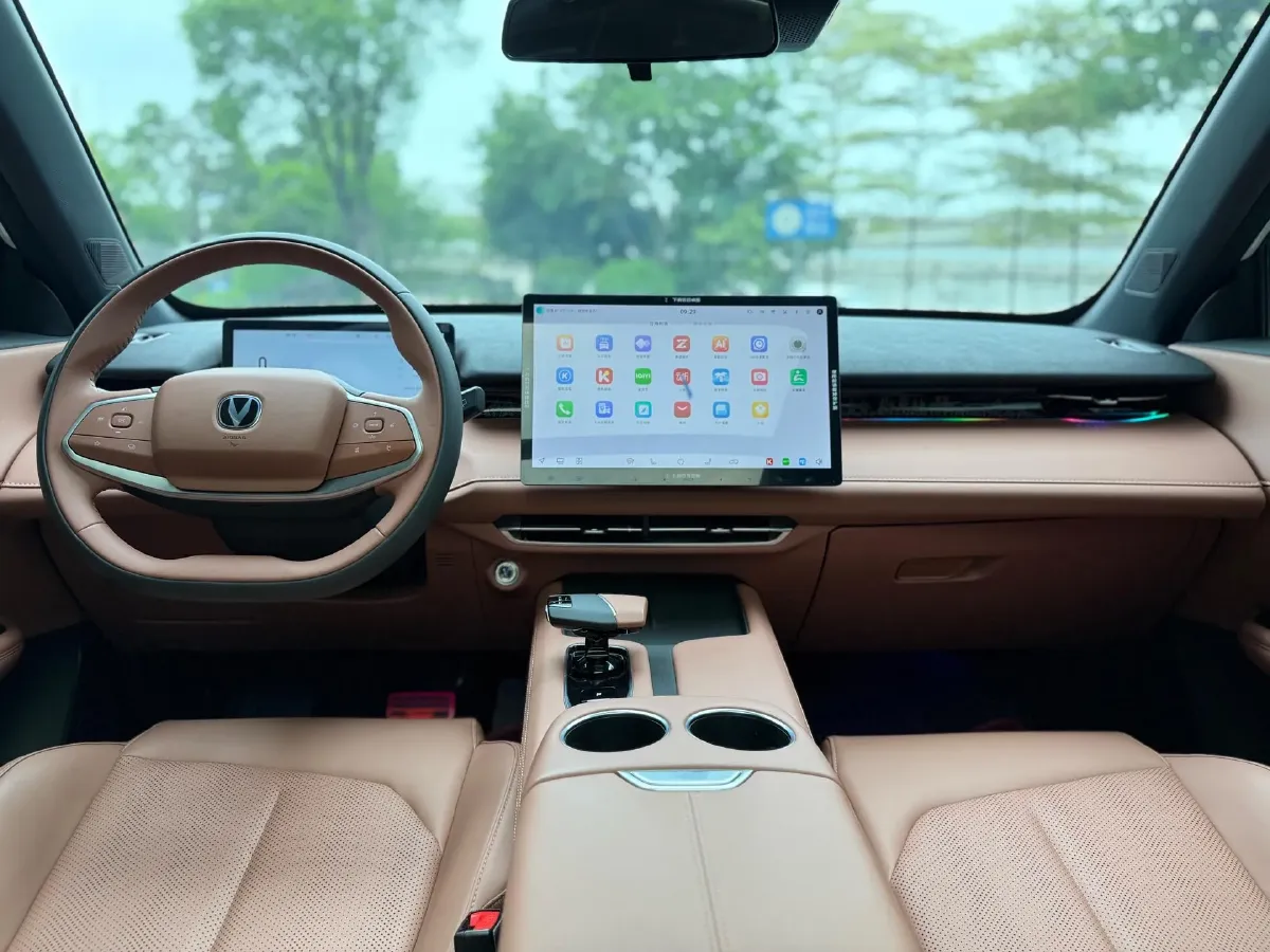 2025 ChangAn UNI-Z 1.5T 188HP L4 7DCT,autocango,china used car exporter,china ev exporter,chinese used car exporter,chinese used ev exporter