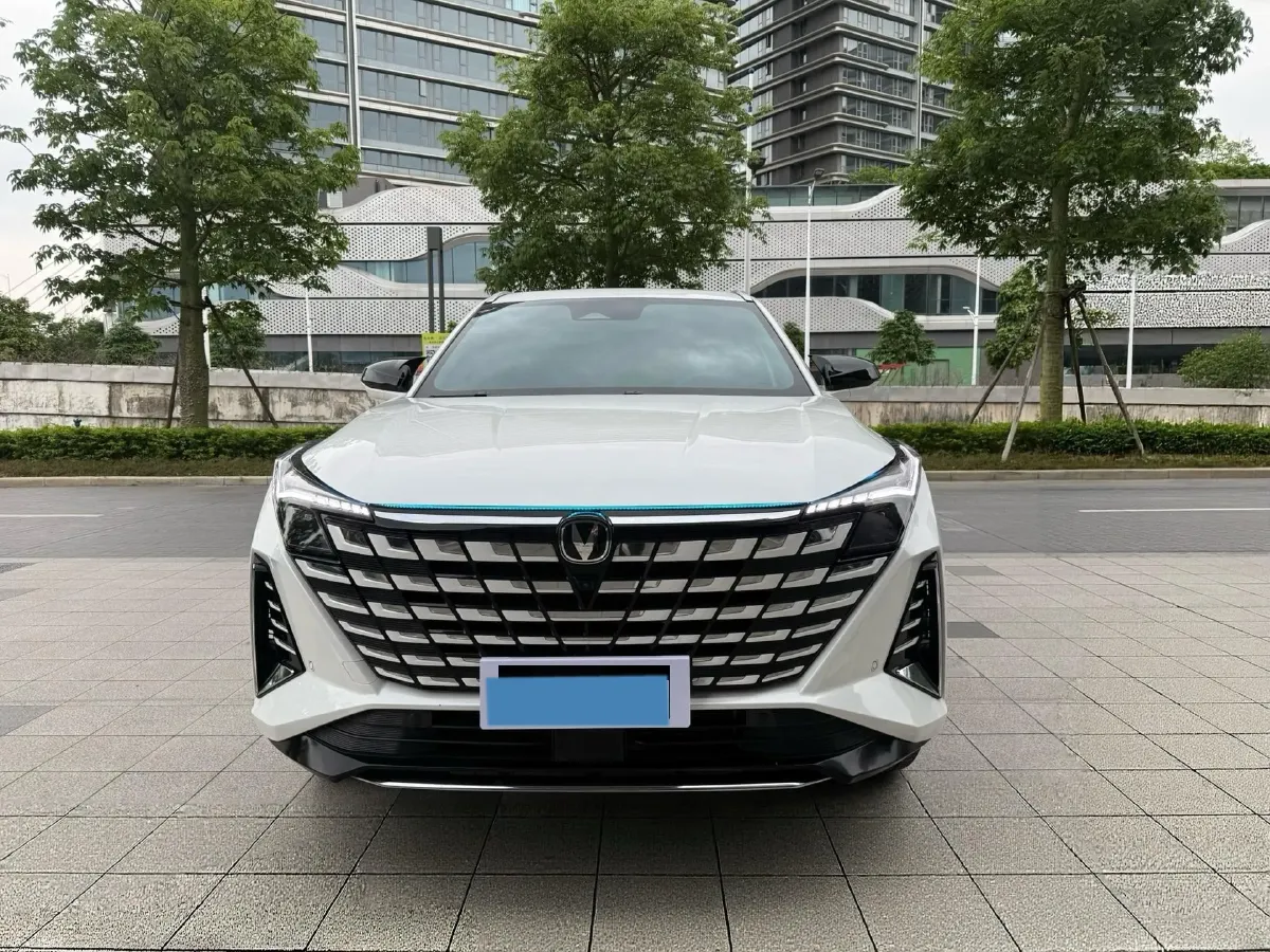 2025 ChangAn UNI-Z 1.5T 188HP L4 7DCT,autocango,china used car exporter,china ev exporter,chinese used car exporter,chinese used ev exporter