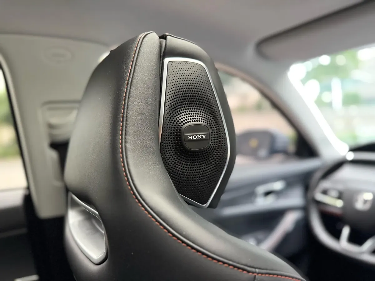 2021 ChangAn UNI-K 2.0T 233HP L4 8AT,autocango,china used car exporter,china ev exporter,chinese used car exporter,chinese used ev exporter