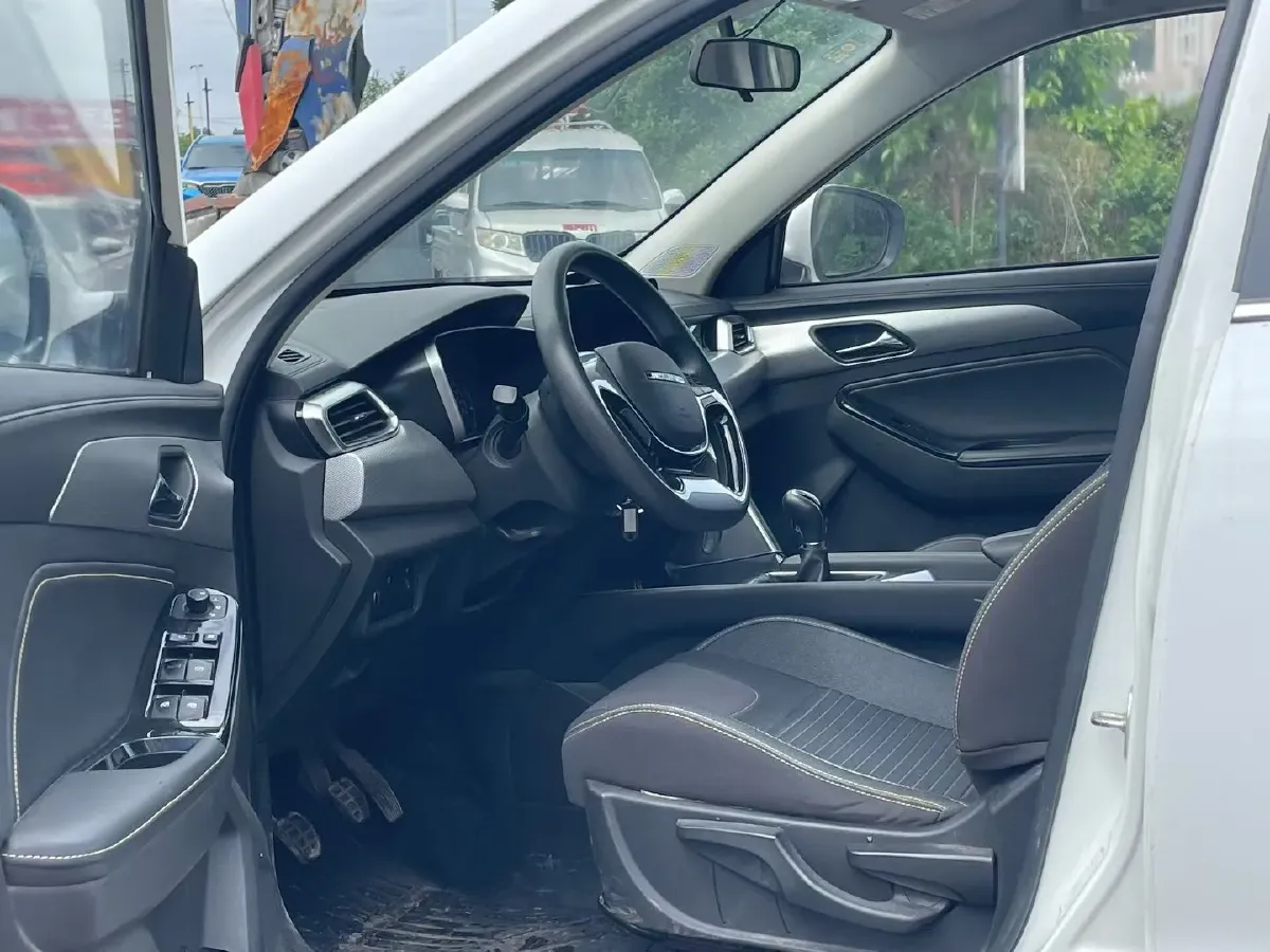 2021 BeiJing Auto X3 1.5T 150HP L4 6MT,autocango,china used car exporter,china ev exporter,chinese used car exporter,chinese used ev exporter