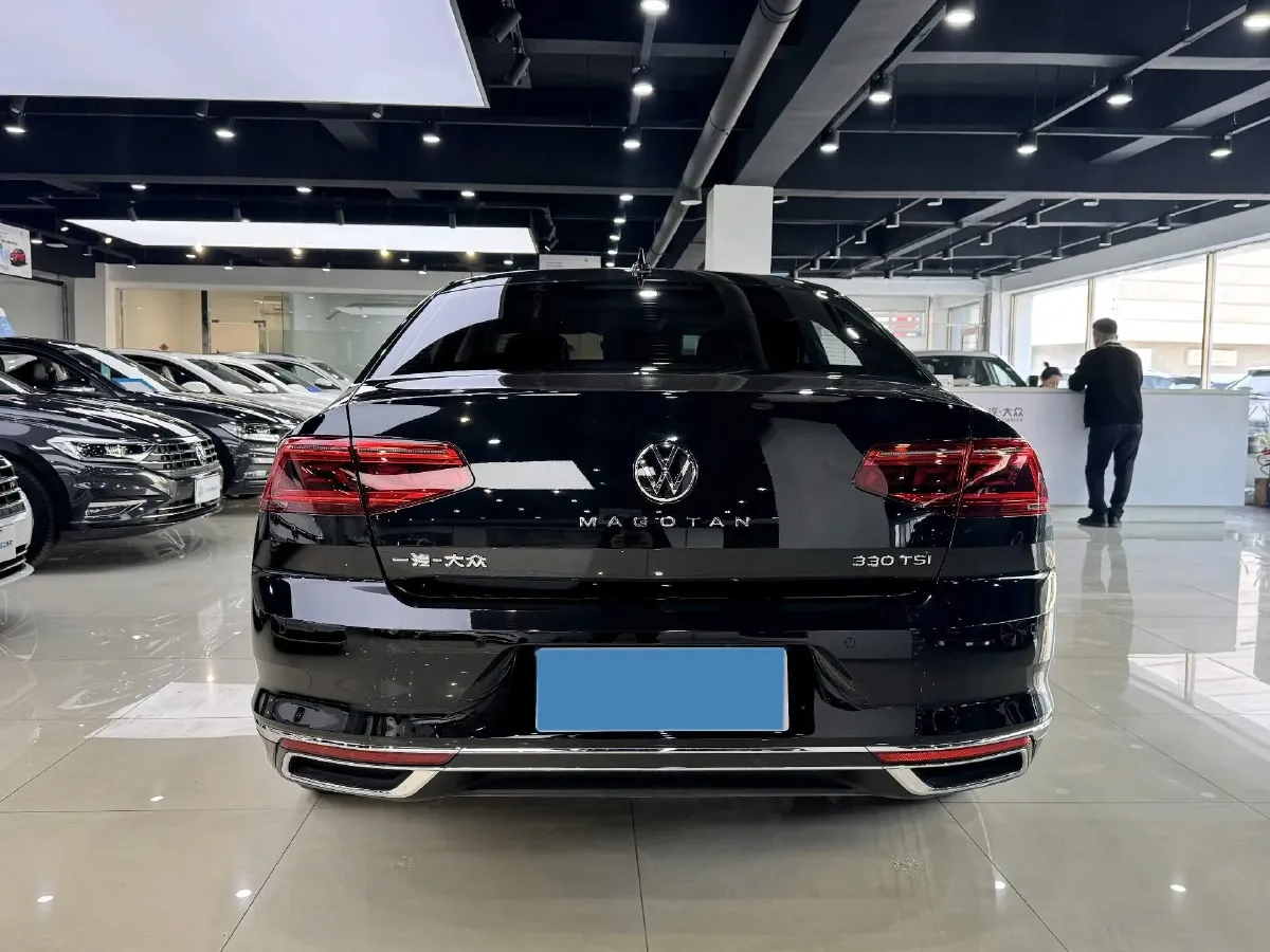 2020 Volkswagen Magotan 2.0T 186HP L4 7DCT,autocango,china used car exporter,china ev exporter,chinese used car exporter,chinese used ev exporter