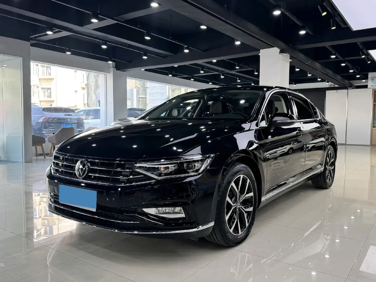 2020 Volkswagen Magotan 2.0T 186HP L4 7DCT,autocango,china used car exporter,china ev exporter,chinese used car exporter,chinese used ev exporter