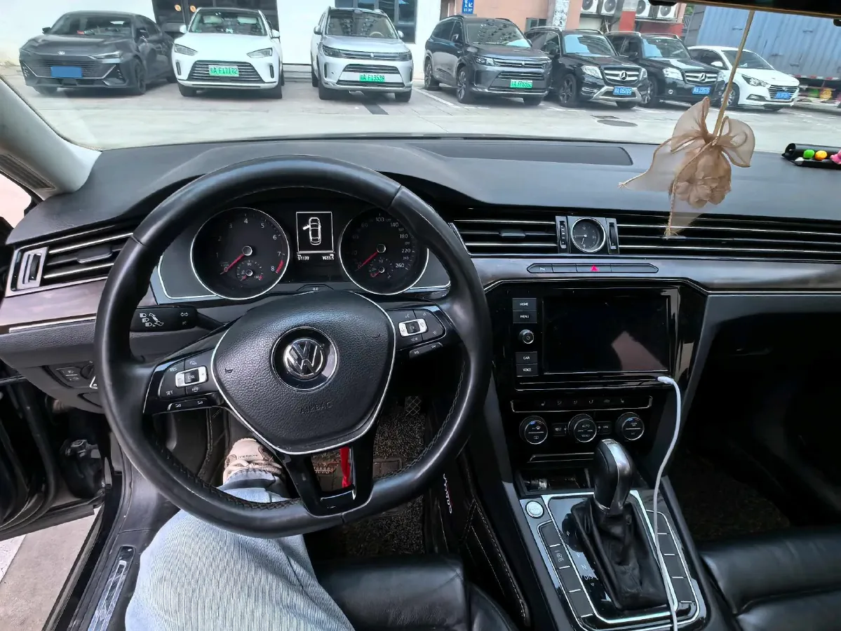 2019 Volkswagen Magotan 2.0T 186HP L4 7DCT,autocango,china used car exporter,china ev exporter,chinese used car exporter,chinese used ev exporter