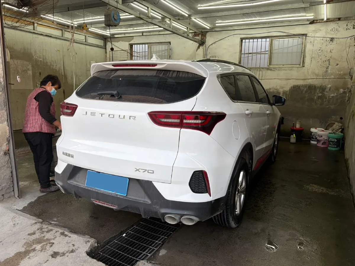 2023 Jetour X70 1.5T 156HP L4 6MT,autocango,china used car exporter,china ev exporter,chinese used car exporter,chinese used ev exporter