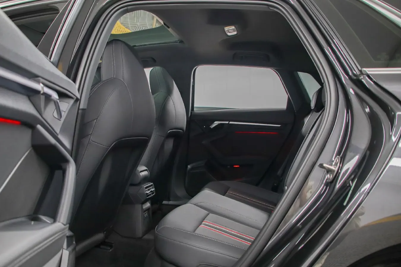 2022 Audi A3 1.4T 150HP L4 7DCT,autocango,china used car exporter,china ev exporter,chinese used car exporter,chinese used ev exporter