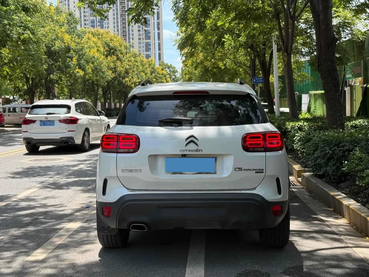 2017 Citroen C5 Aircross 1.6T 167HP L4 6AT,autocango,china used car exporter,china ev exporter,chinese used car exporter,chinese used ev exporter
