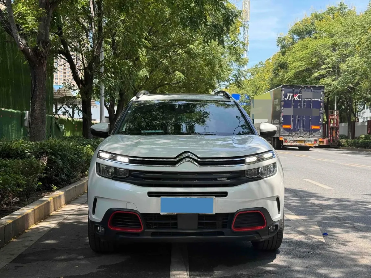 2017 Citroen C5 Aircross 1.6T 167HP L4 6AT,autocango,china used car exporter,china ev exporter,chinese used car exporter,chinese used ev exporter