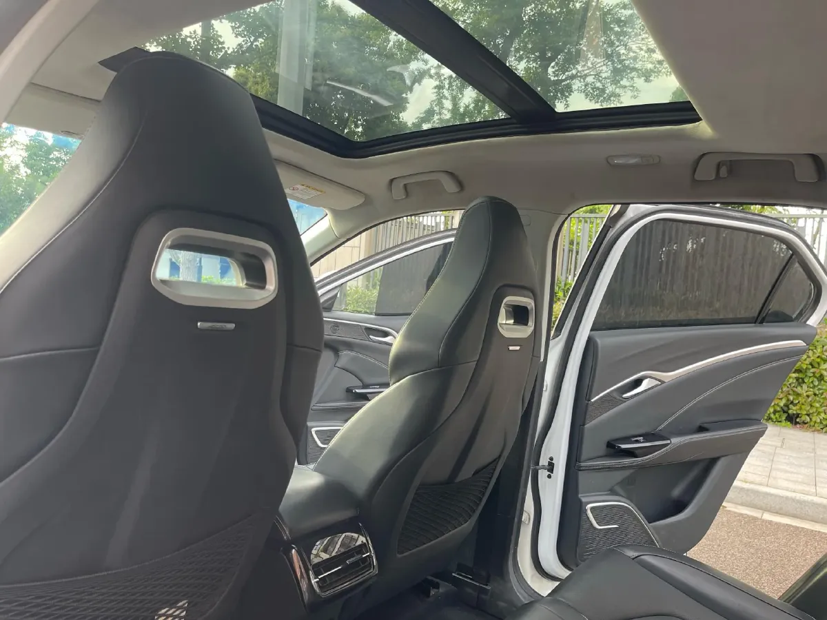 2022 Ford Focus 1.5T 177HP L4 6AT,autocango,china used car exporter,china ev exporter,chinese used car exporter,chinese used ev exporter