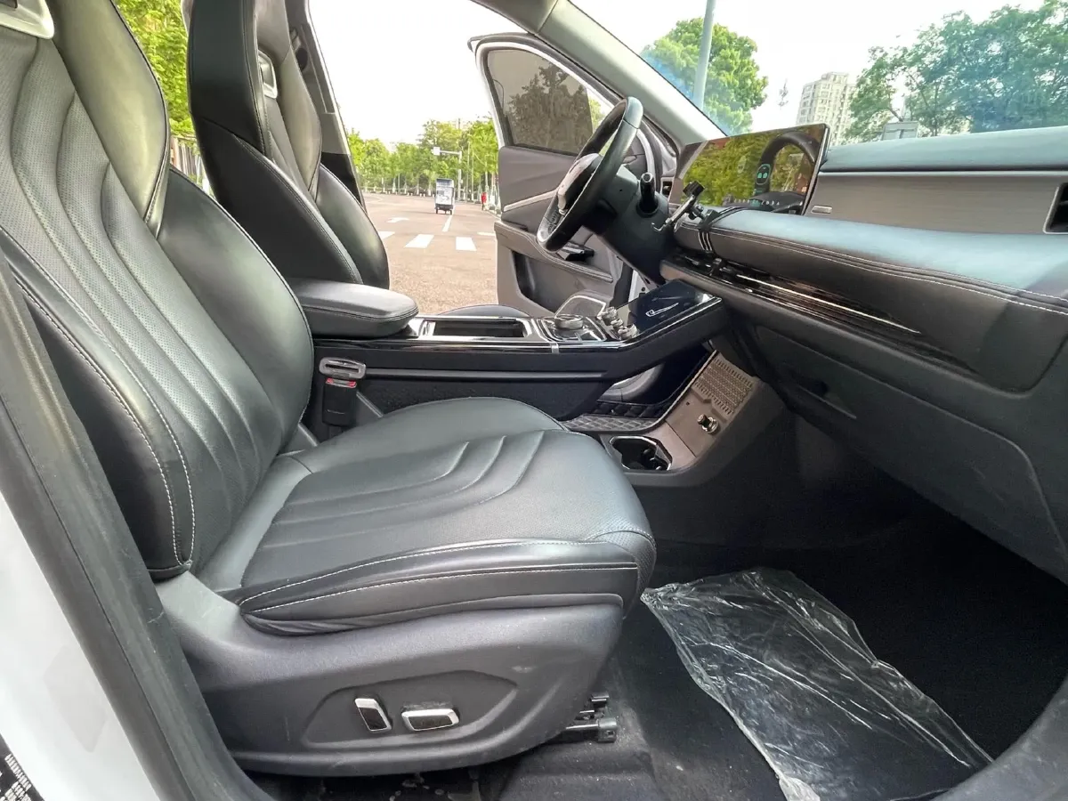 2022 Ford Focus 1.5T 177HP L4 6AT,autocango,china used car exporter,china ev exporter,chinese used car exporter,chinese used ev exporter